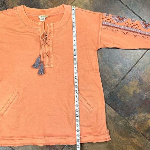 Tru Luxe Jeans Peach Long Sleeve Embroidered Top XL - Picture 9 of 13